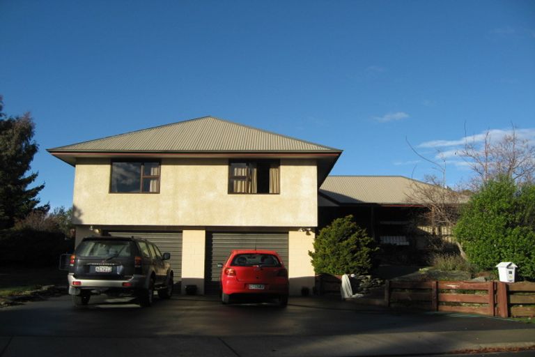 Photo of property in 16 Rob Roy Lane, Wanaka, 9305