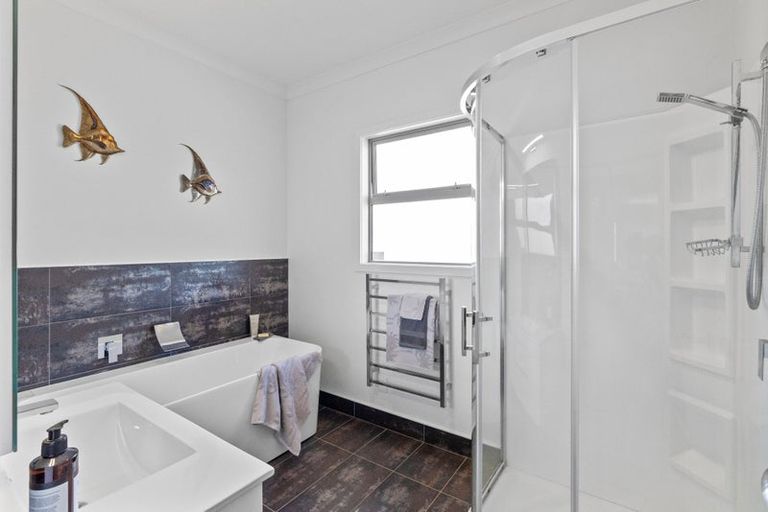 Photo of property in 25 Gladys Place, Levin, 5510