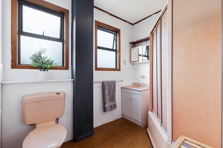 Photo of property in 42 Roosevelt Avenue, Onehunga, Auckland, 1061