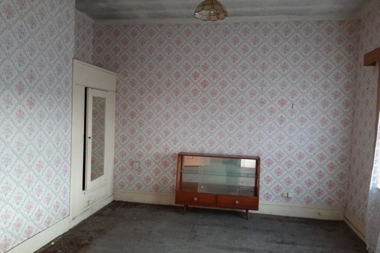 Photo of property in 17 Burns Street, South Dunedin, Dunedin, 9012