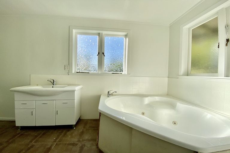 Photo of property in 330 Fitzgerald Road, Drury, 2577