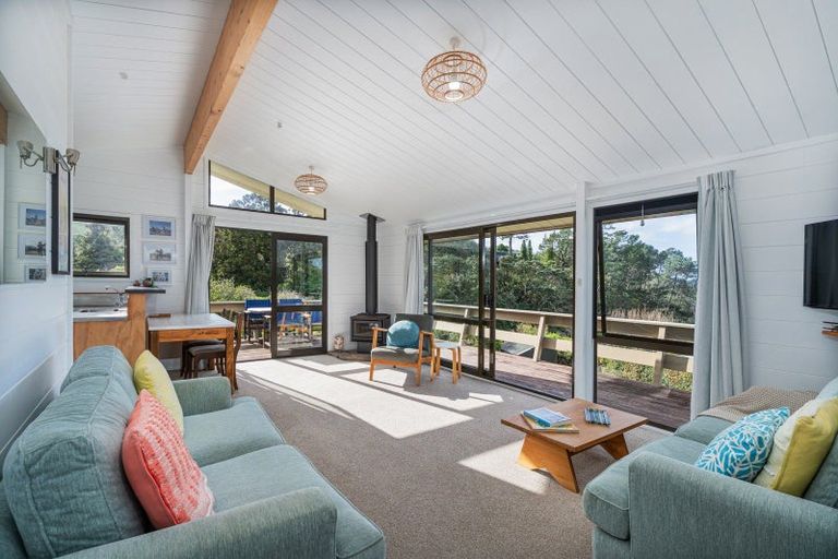 Photo of property in 39 Grange Road, Hahei, Whitianga, 3591