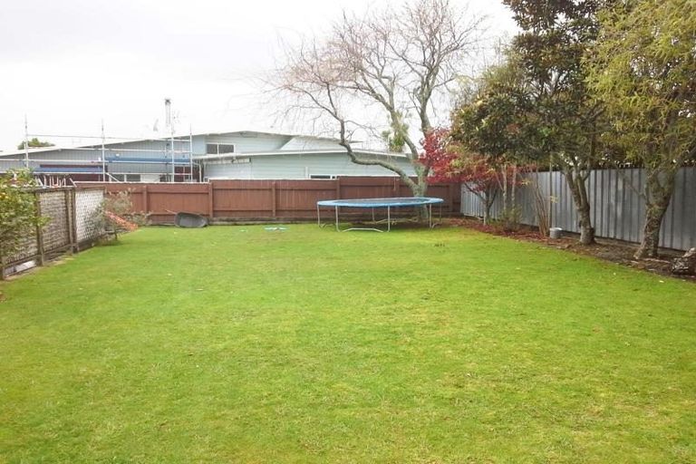 Photo of property in 18 Budleigh Street, Frankleigh Park, New Plymouth, 4310