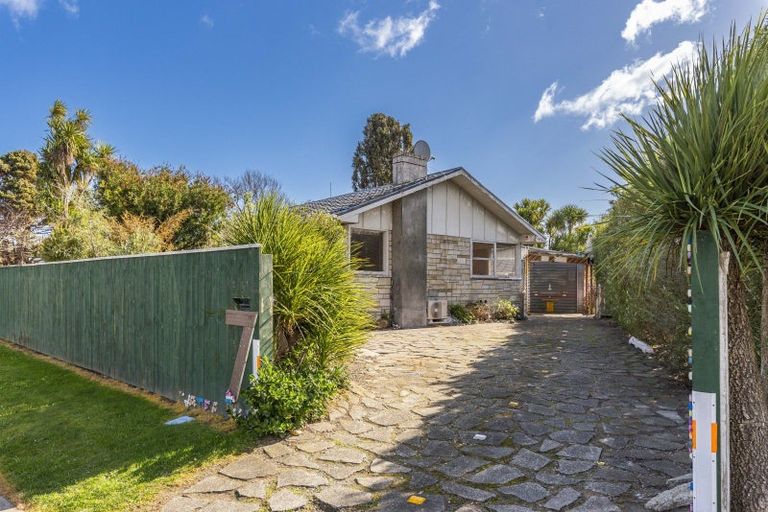 Photo of property in 7 Awatea Avenue, Paraparaumu, 5032