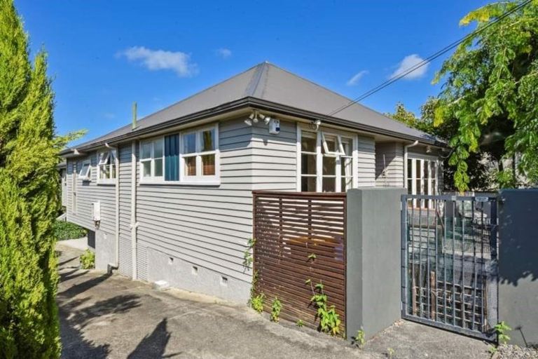 Photo of property in 11 Fifeshire Street, Belmont, Auckland, 0622
