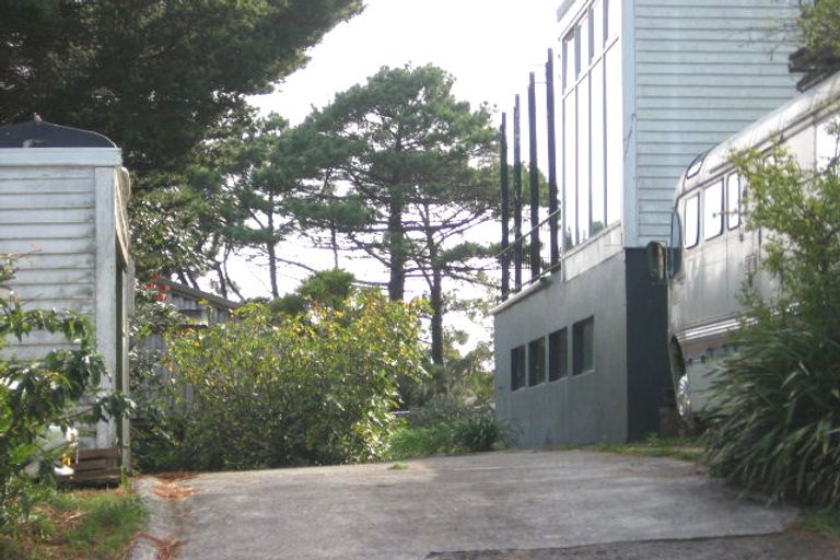 Photo of property in 2/7 Radiata Lane, Chatswood, Auckland, 0626