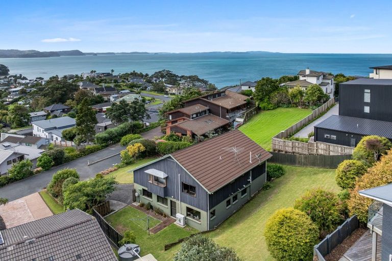 Photo of property in 80 Marellen Drive, Red Beach, 0932