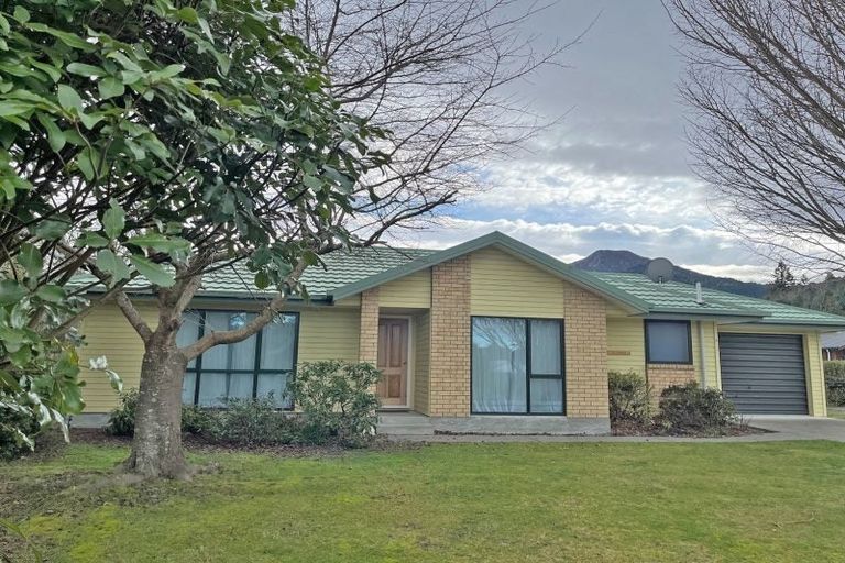 Photo of property in 8 Devon Street, Hanmer Springs, 7334