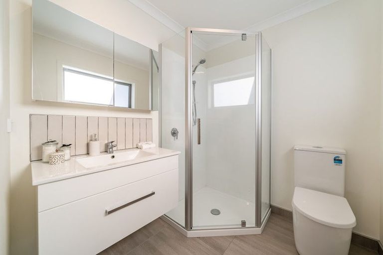 Photo of property in 6 Yeats Grove, Trentham, Upper Hutt, 5018