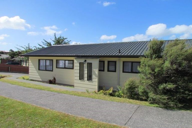 Photo of property in 14a Fenchurch Grove, Stokes Valley, Lower Hutt, 5019