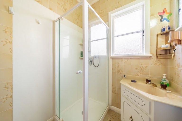 Photo of property in 17 Charleston Avenue, Boulcott, Lower Hutt, 5011