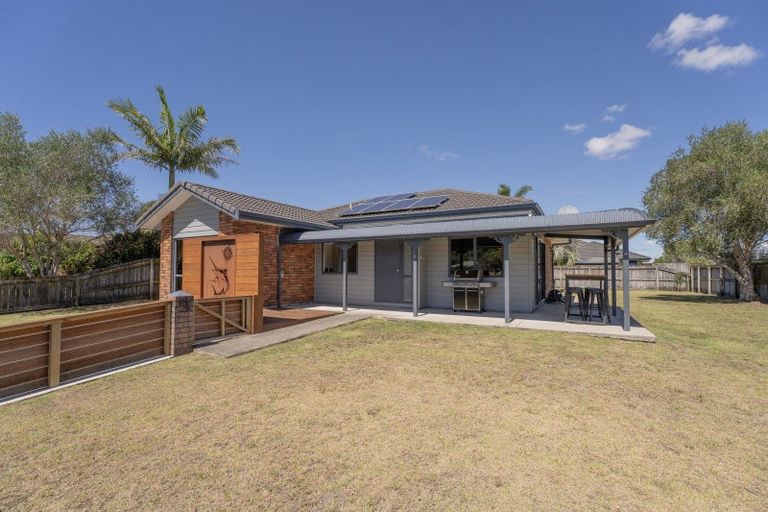 Photo of property in 11 Clipper Place, Whitianga, 3510