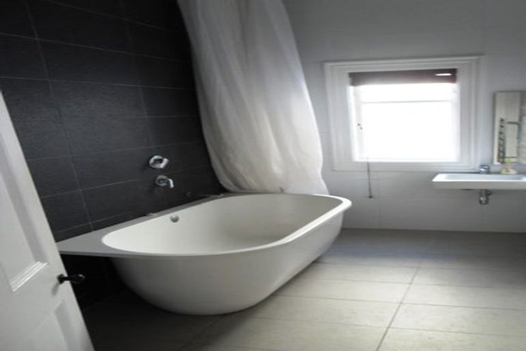 Photo of property in 8 Boston Terrace, Aro Valley, Wellington, 6021