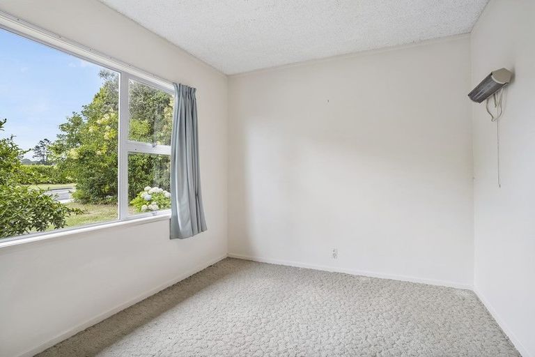 Photo of property in 2/1 Golf Road, New Lynn, Auckland, 0600