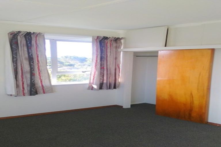 Photo of property in 16 Carey Street, Waitara, 4320