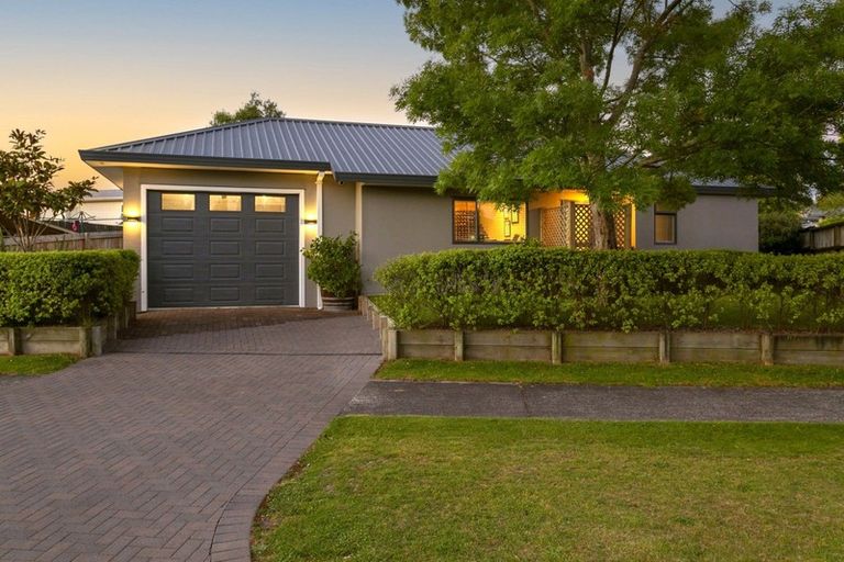 Photo of property in 2 Balmoral Drive, Hilltop, Taupo, 3330