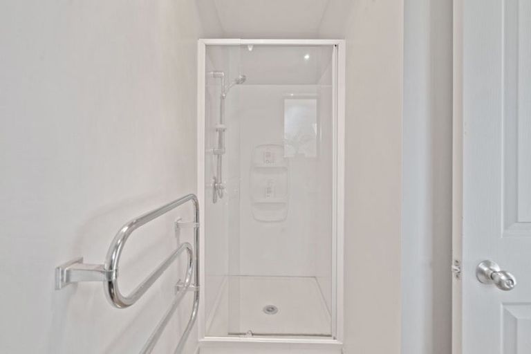 Photo of property in 1 Edgewater Lane, Halswell, Christchurch, 8025