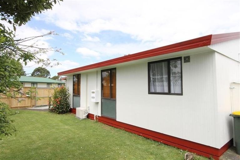 Photo of property in 1/8 Cameron Place, Ranui, Auckland, 0612