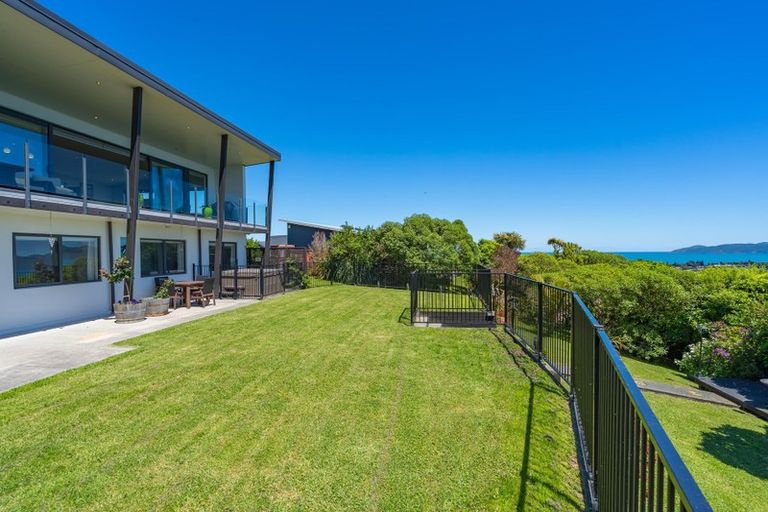 Photo of property in 7 Ocean Vista Lane, Paraparaumu, 5032