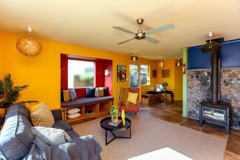 Photo of property in 19 Cumming Street, Okato, 4335