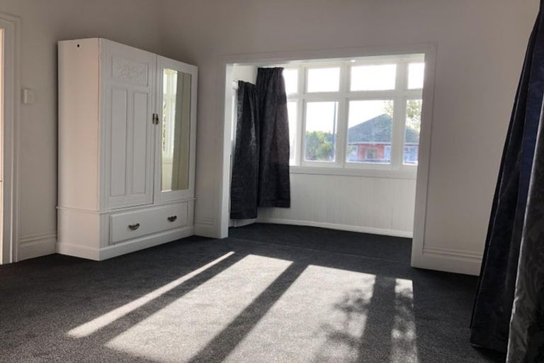 Photo of property in 152 Featherston Street, Palmerston North, 4410