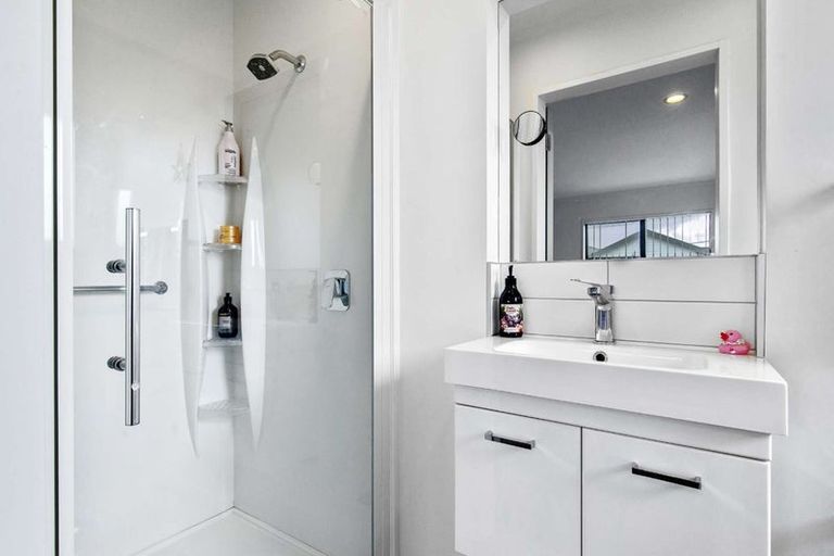 Photo of property in 114a Seaview Road, Paraparaumu Beach, Paraparaumu, 5032