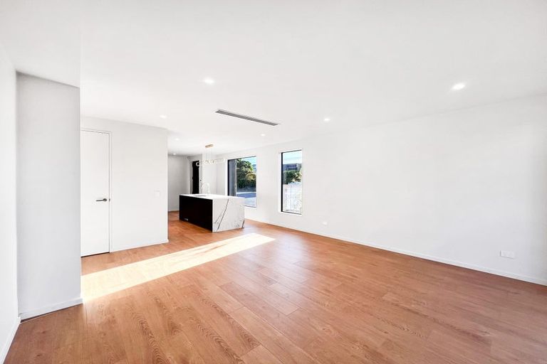 Photo of property in 1/74 Caledonian Road, St Albans, Christchurch, 8014