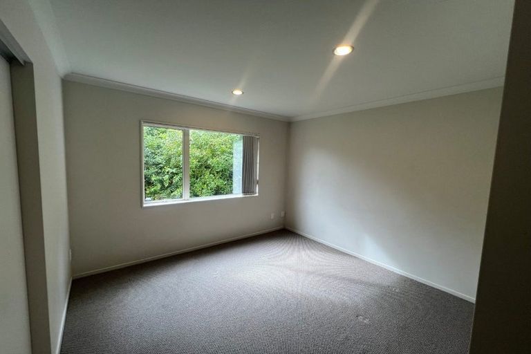 Photo of property in 32 Bur Oak Terrace, Schnapper Rock, Auckland, 0632