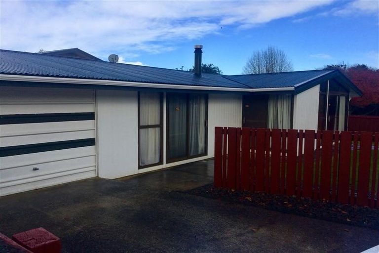 Photo of property in 1/2 Ranfurly Place, Te Kamo, Whangarei, 0112