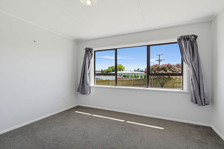 Photo of property in 17 Montgomery Street, Waipukurau, 4200