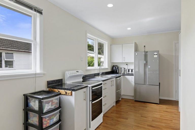 Photo of property in 15 Maher Street, Elderslea, Upper Hutt, 5018