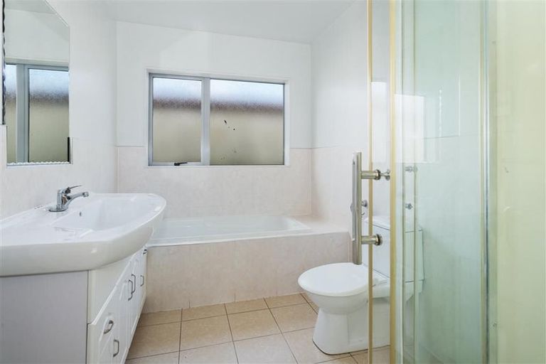 Photo of property in 8 Shayla Place, Favona, Auckland, 2024