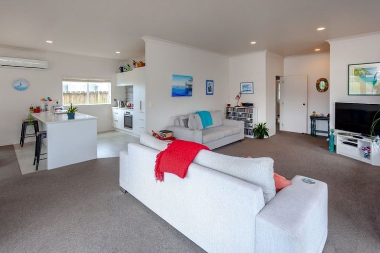 Photo of property in 200 Mayfair Avenue, Whangamata, 3620