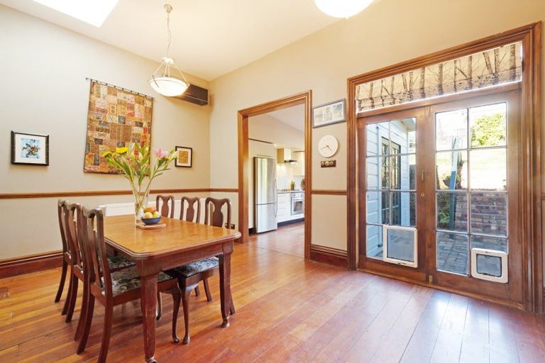 Photo of property in 51 Fairview Crescent, Kelburn, Wellington, 6012