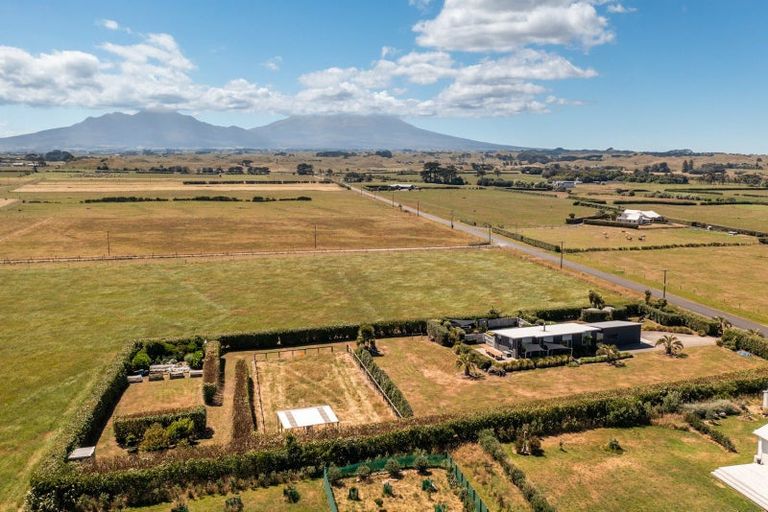 Photo of property in 138 Stent Road, Warea, New Plymouth, 4381