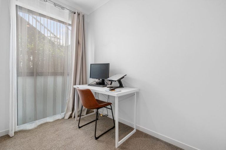 Photo of property in 6/3 Genevieve Lane, Hobsonville, Auckland, 0616