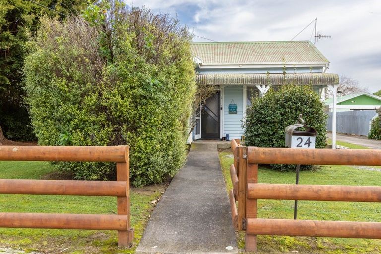 Photo of property in 24 Julia Street, Pahiatua, 4910