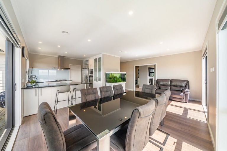 Photo of property in 51 Endeavour Drive, Whitby, Porirua, 5024