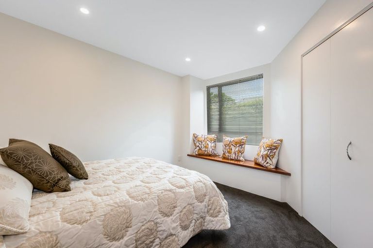 Photo of property in 10 Sunny Glen, Waikanae, 5036