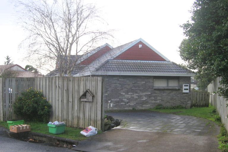 Photo of property in 18 Nedlands Place, Burswood, Auckland, 2013