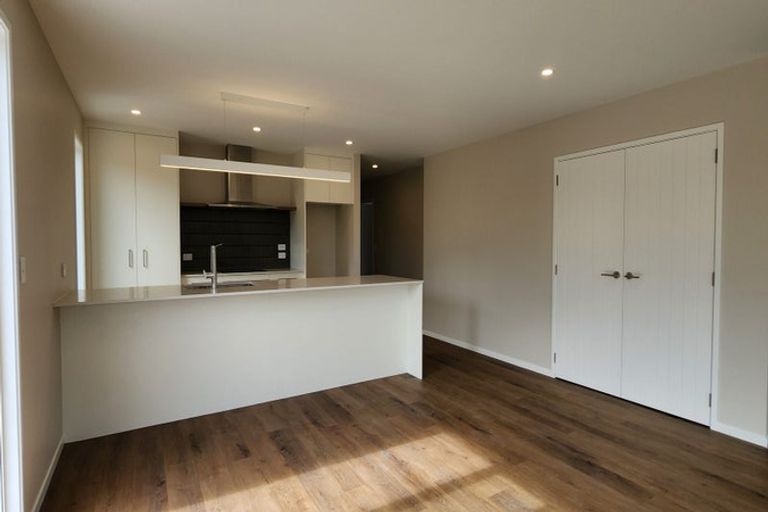 Photo of property in 3 Pahiki Crescent, Levin, 5510