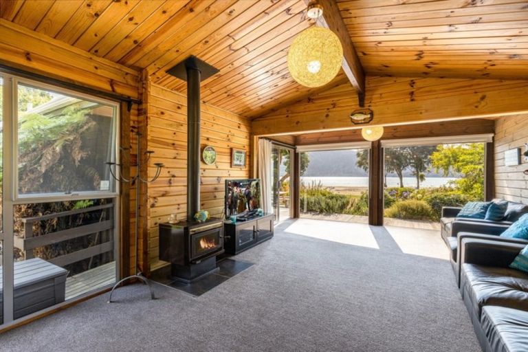 Photo of property in 929 Kenepuru Road, Mahau Sound, Marlborough Sounds, 7282