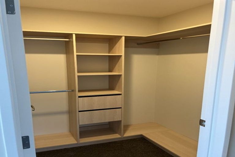 Photo of property in 28 Ballyalton Crescent, Flat Bush, 2019