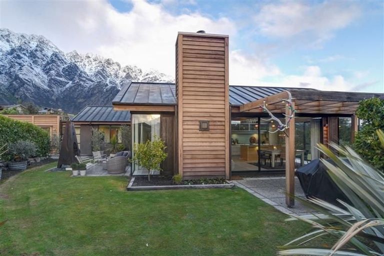 Photo of property in 4 Skye Lane, Jacks Point, Queenstown, 9371