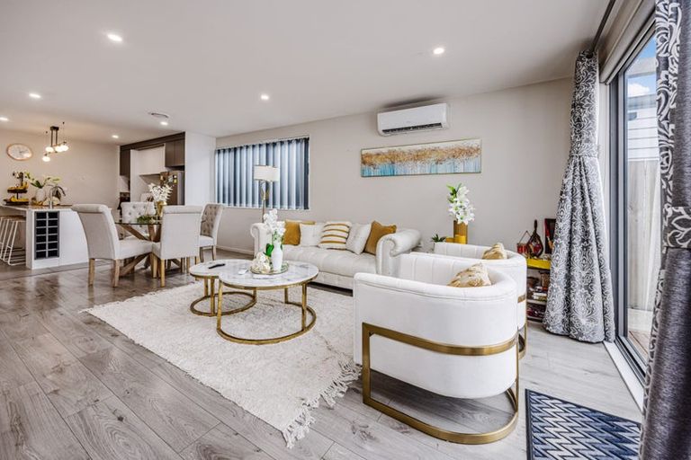 Photo of property in 14 Clayden Shuttleworth Street, Papakura, 2110