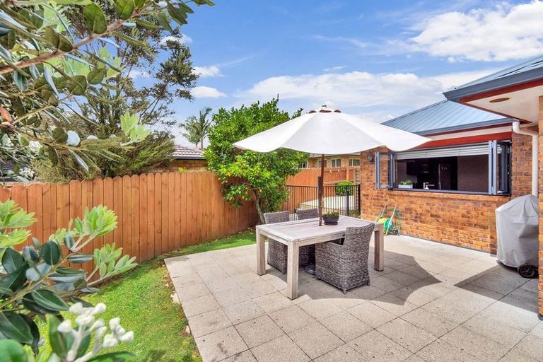 Photo of property in 51 Sapperton Drive, Henderson, Auckland, 0612