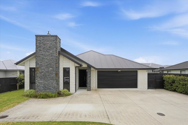 Photo of property in 23 Puhirake Crescent, Pyes Pa, Tauranga, 3112
