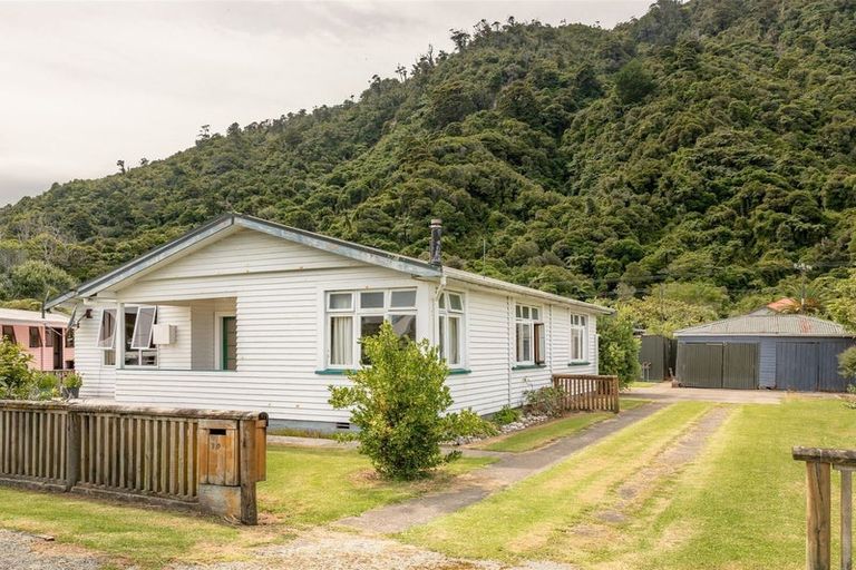 Photo of property in 70 Torea Street, Granity, 7823