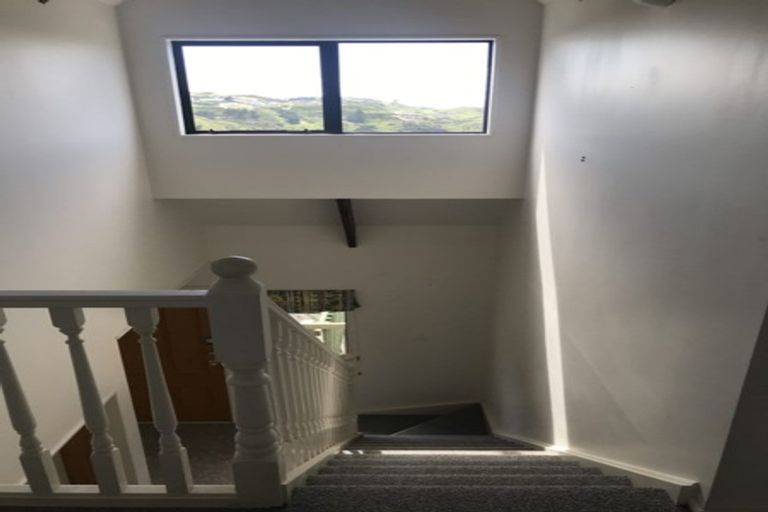 Photo of property in 17 Shastri Terrace, Khandallah, Wellington, 6035