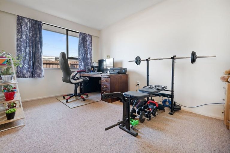 Photo of property in 2/38 Brookside Terrace, Bryndwr, Christchurch, 8053